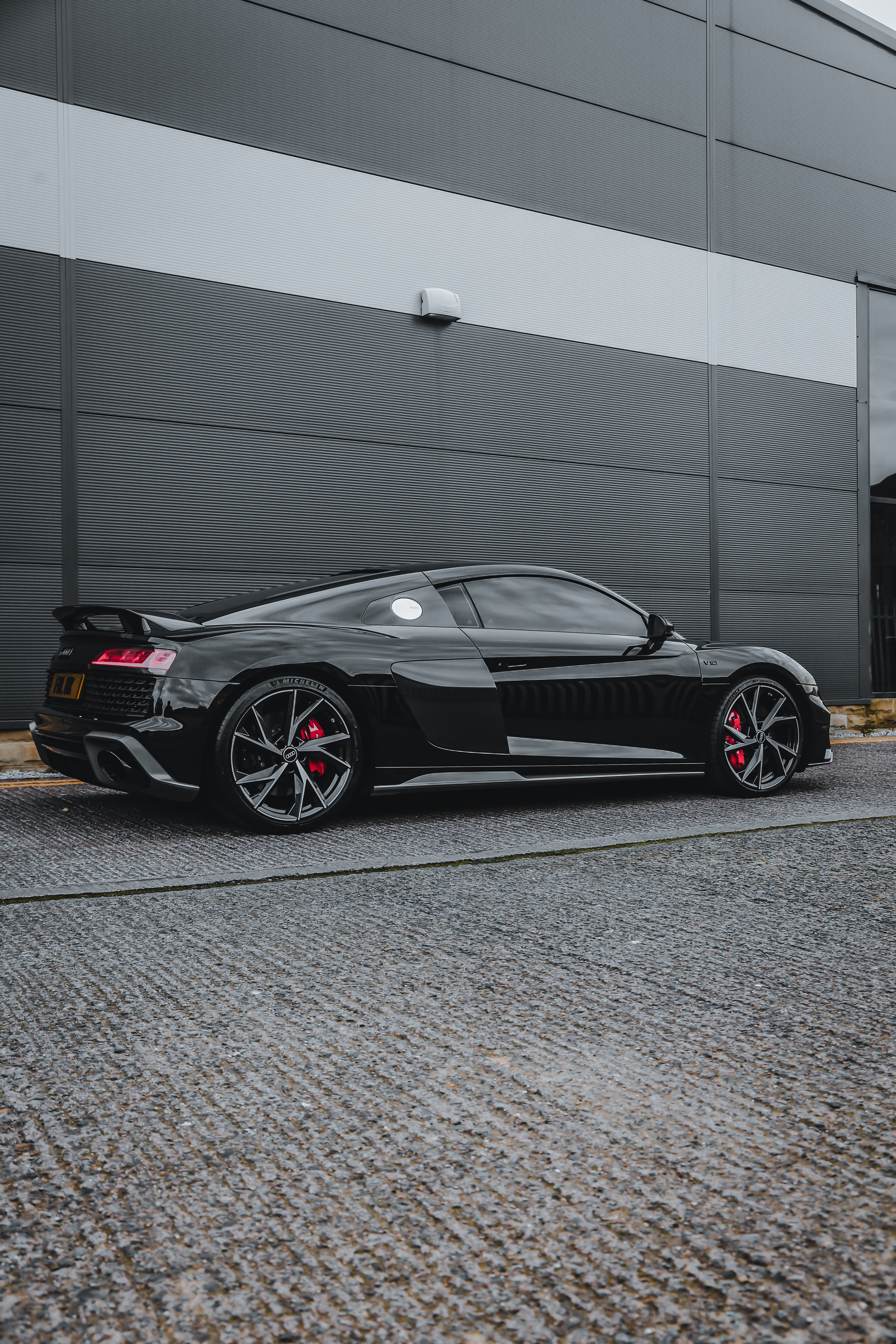 Audi R8 side profile