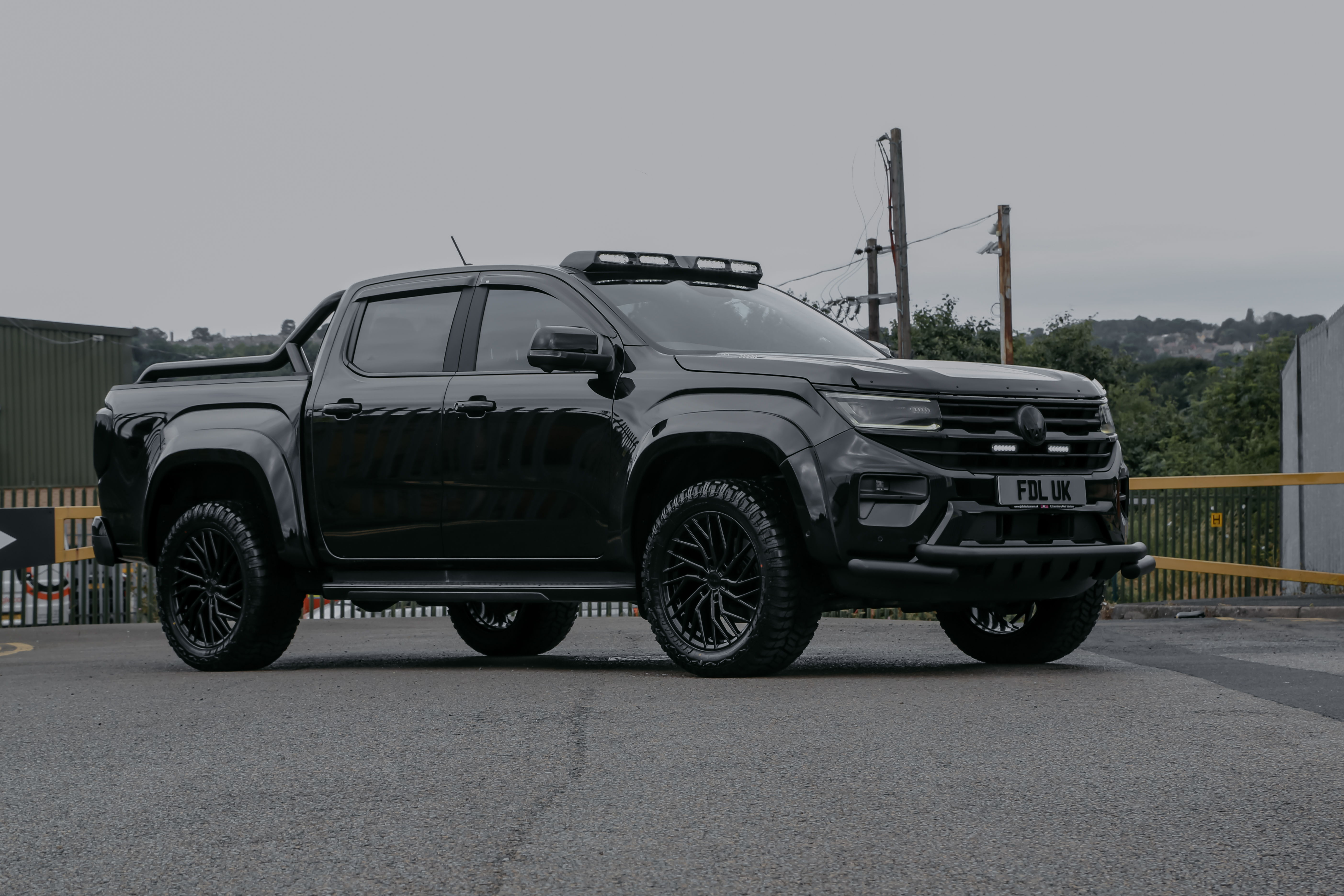 VW Amarok side detail